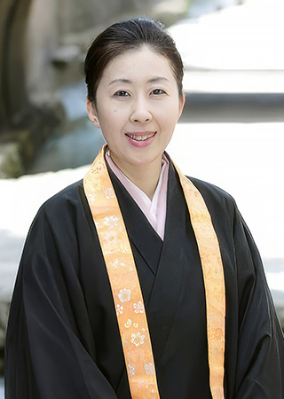 川村妙慶