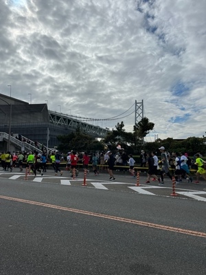 神戸マラソン明石海峡大橋.jpg