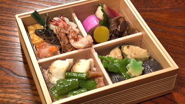 万願寺甘とう、賀茂なすを使ったお弁当