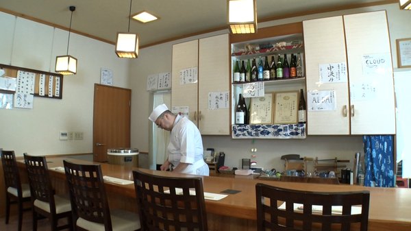 店内に並ぶ日本酒