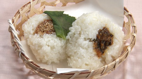 京都京北米のおにぎり