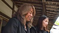 ファンとともに前へ進む (2)