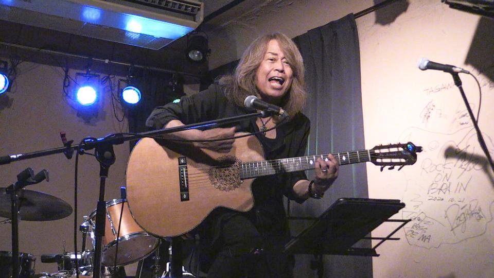 ファンとともに前へ進む (2)