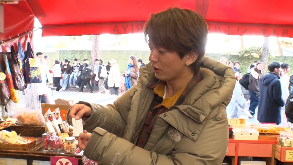 伏見稲荷参道商店街へ