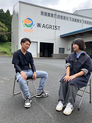 座りトークの太田さん・稲富さん