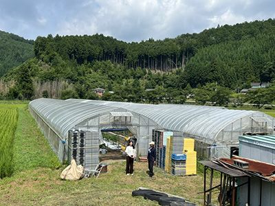 圃場・ハウス前